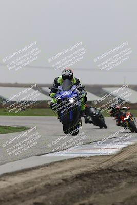 media/Nov-29-2025-TrackDaz (Sat) [[10ae2d9bce]]/A Group/Session 4 (Wheelie Bump)/